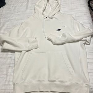 White Nike hoodie size Large . GREAT CONDITION